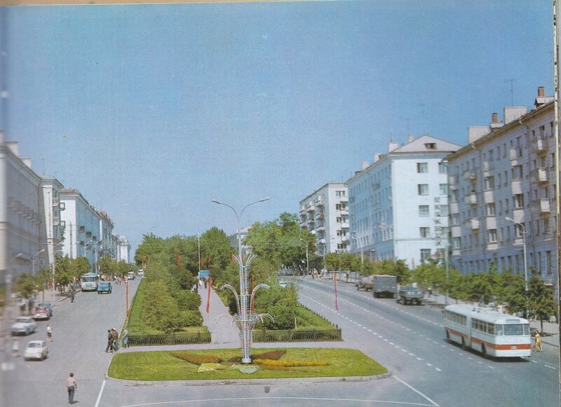Ульяновск, автомобили на гончарова