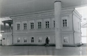 Ульяновск, дом ленина в мемцентре колонна