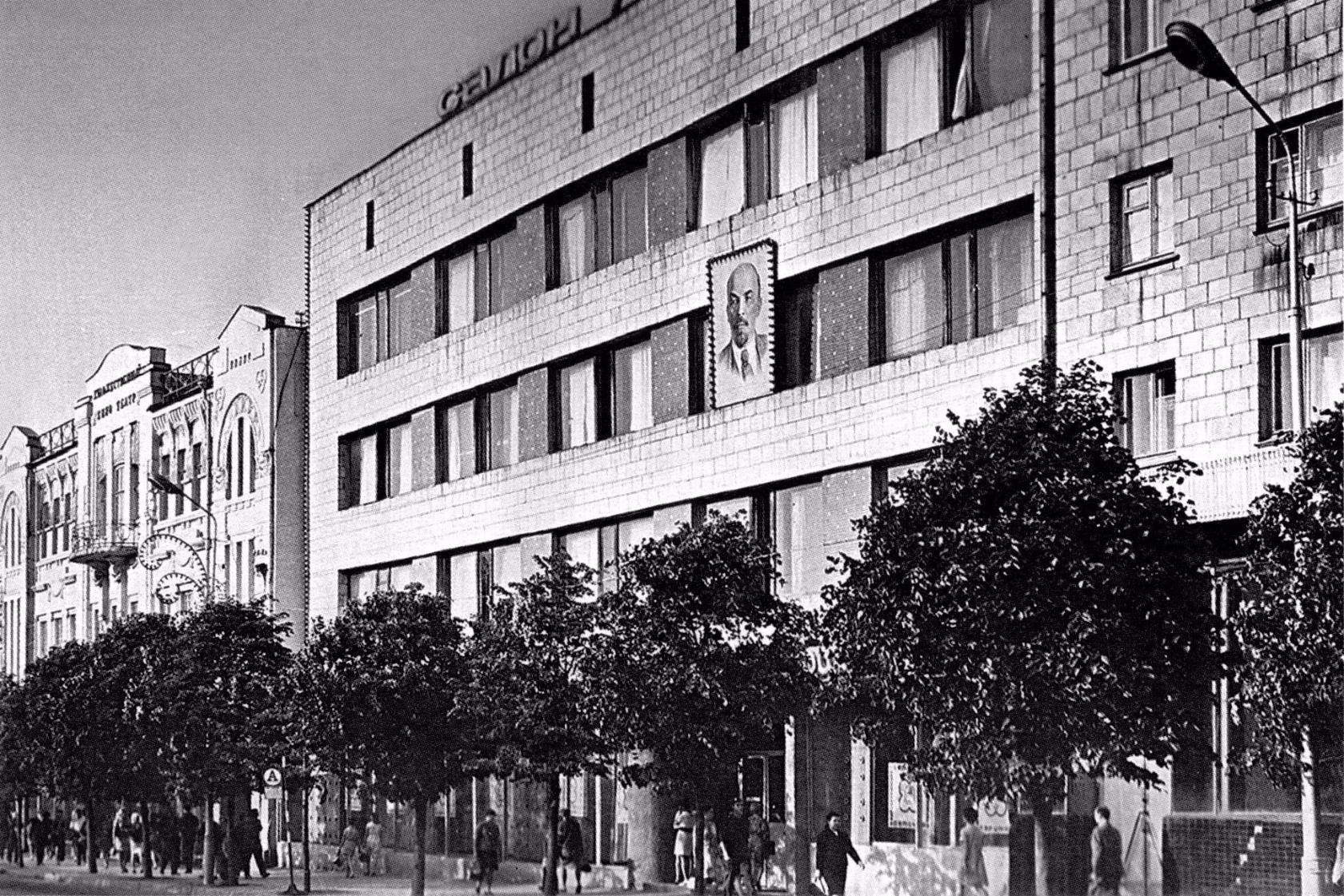 Ульяновск, гончарова 70е