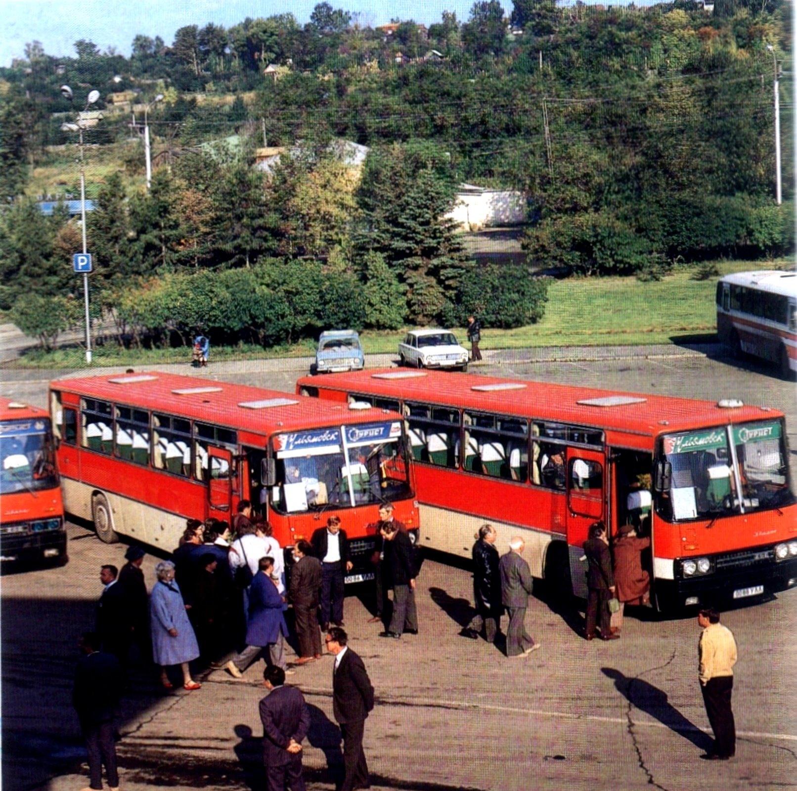 Ульяновск, икарусы в речном порту 1990