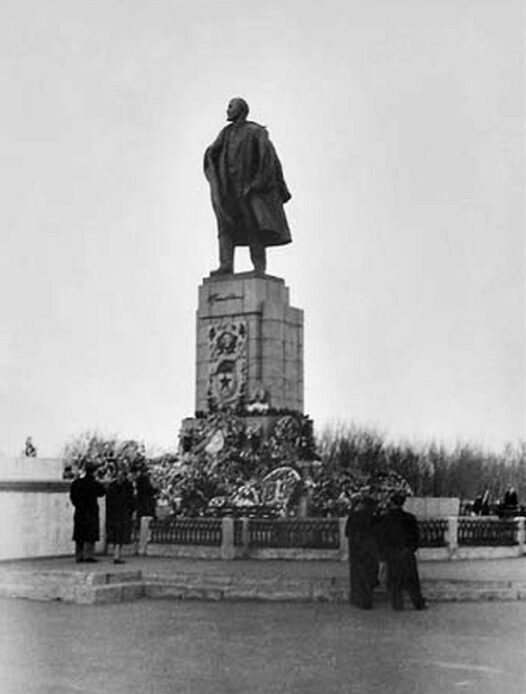 Ульяновск, Площадь Ленина