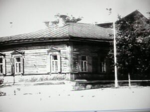 Ульяновск, угловой дом гончарова 1 — минаева 139