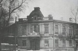 Ульяновск, жилой дом ульяновского горисполкома на улице ульянова (стрелецкая 25) снесен