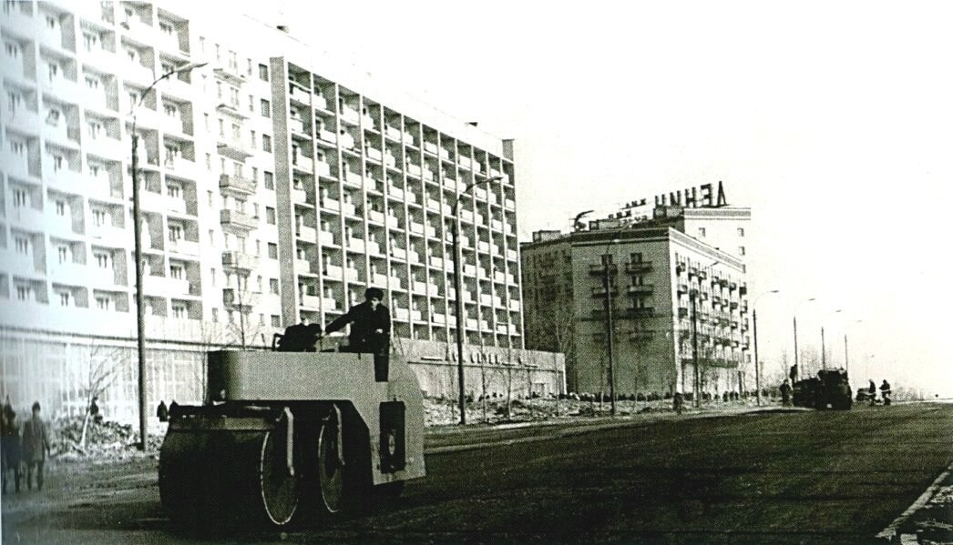 Ульяновск, Укладка асфальта на Минаева